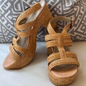 Stuart Weitzman Boho Weavit Woven Platform Sandals Heels Tan 8